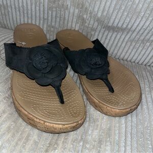 Crocs Leigh Flower Leather Flip Flop Sandal Cork Platform Wedge Black 10